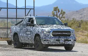 Jeep Grand Wagoneer 2021 - Foto spia 16-09-2019