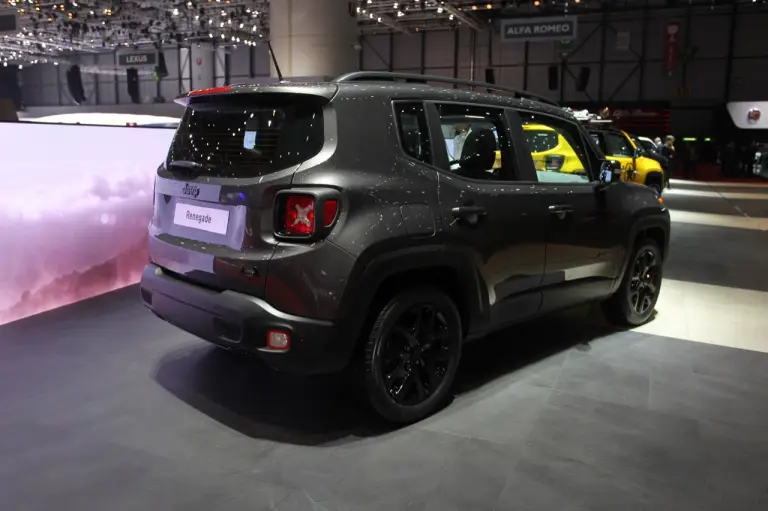 Jeep Renegade Dawn of Justice - Salone di Ginevra 2016 - 3