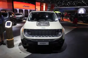 Jeep Renegade Desert Hawk - Salone di Parigi 2016 - 6