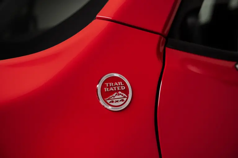 Jeep Renegade e Compass PHEV ibride plugin foto ufficiali - Salone di Ginevra 2019 - 12