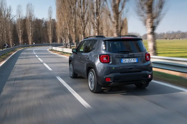 Jeep Renegade e-Hybrid e Compass e-Hybrid - Primo contatto - 15