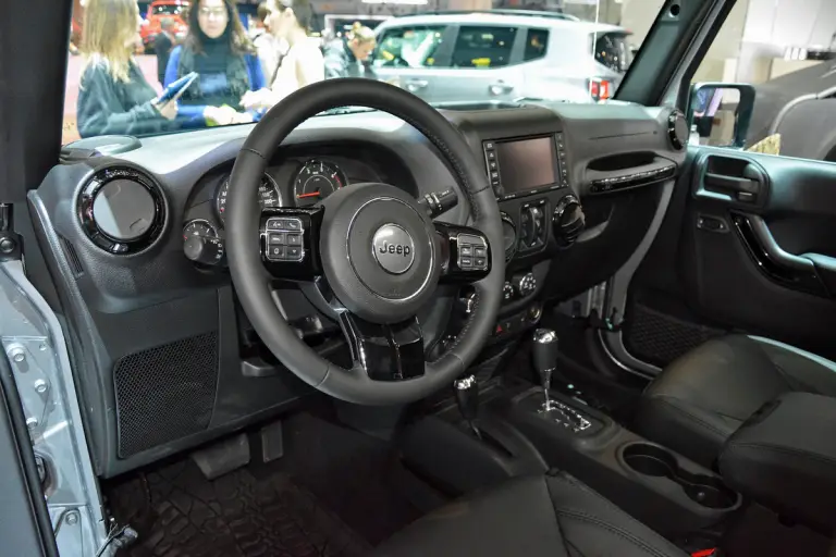Jeep Wrangler Black Edition II - Salone di Ginevra 2015 - 8