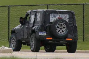 Jeep Wrangler - foto spia maggio 2016 - 10