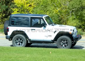 Jeep Wrangler Rubicon con mezze porte - Foto spia 15-10-2020