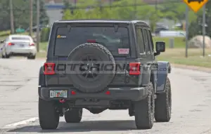 Jeep Wrangler V8 - Foto spia 22-07-2020