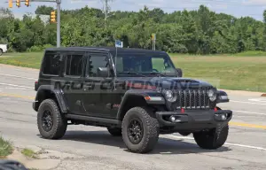 Jeep Wrangler V8 - Foto spia 22-07-2020