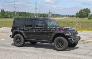 Jeep Wrangler V8 - Foto spia 22-07-2020