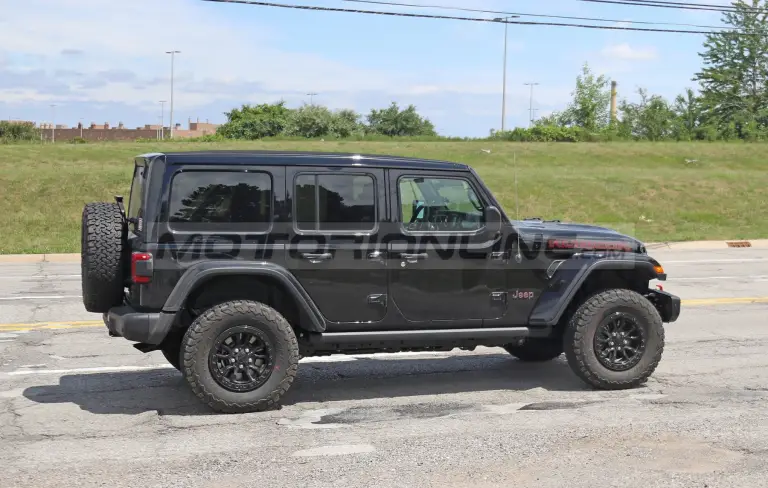 Jeep Wrangler V8 - Foto spia 22-07-2020 - 6