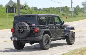 Jeep Wrangler V8 - Foto spia 22-07-2020