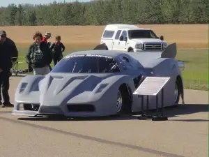 Jet car ispirata alla Ferrari Enzo