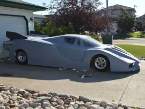 Jet car ispirata alla Ferrari Enzo