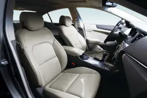 Kia Cadenza 2011 - 11