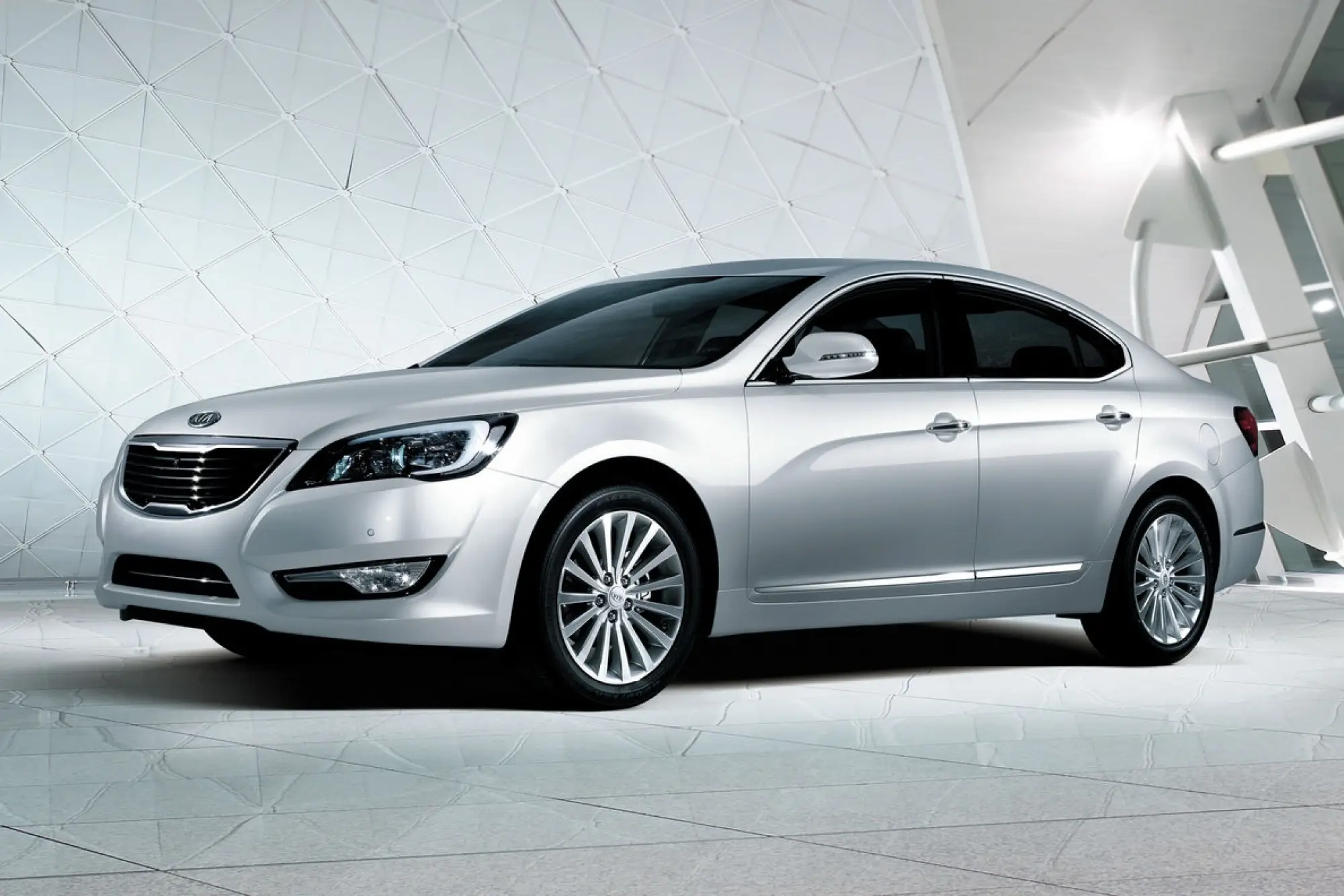 Kia Cadenza 2011 - 13