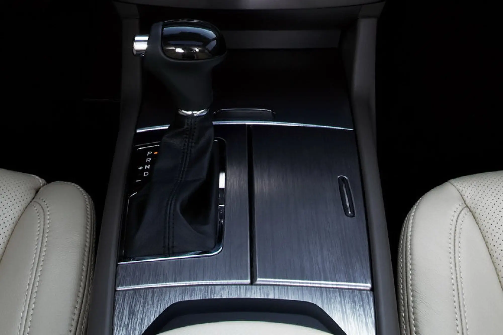 Kia Cadenza 2011 - 16