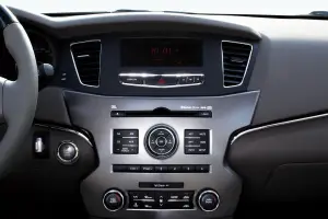 Kia Cadenza 2011 - 17