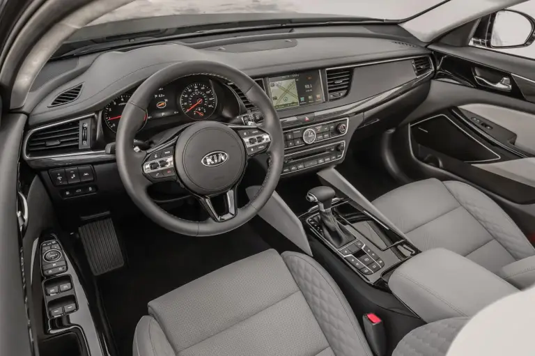 Kia Cadenza 2017 - 10