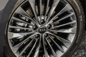 Kia Cadenza 2017