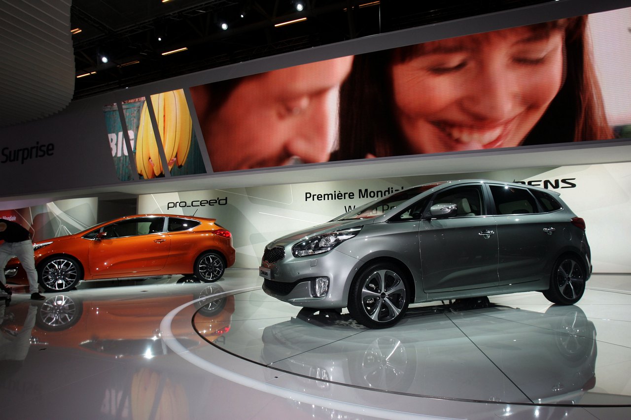 KIA Carens - Salone di Parigi 2012