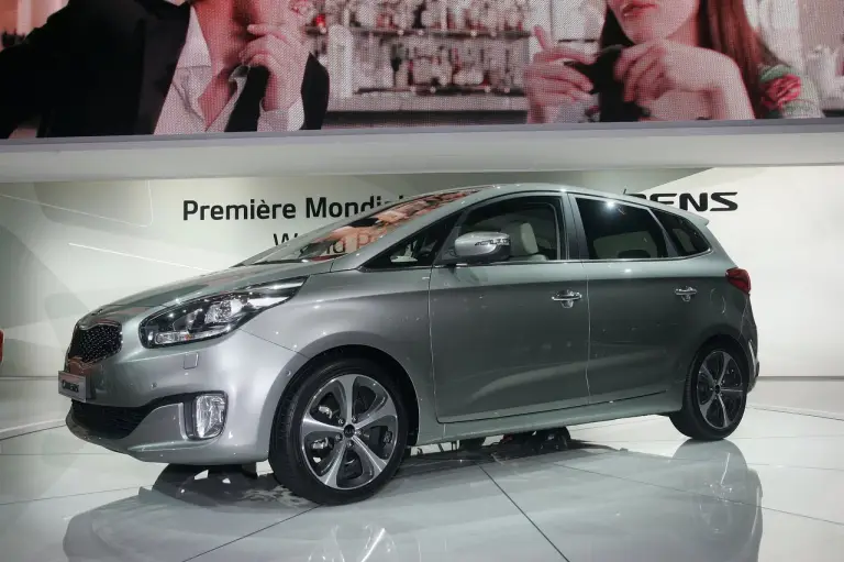 KIA Carens - Salone di Parigi 2012 - 2