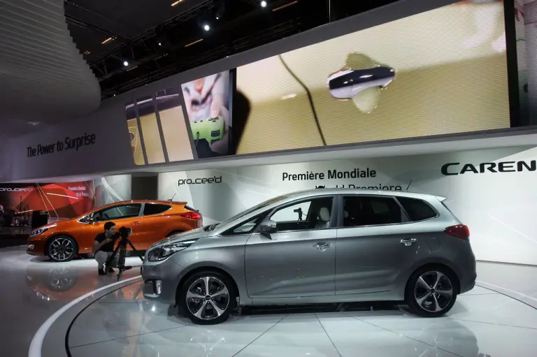 KIA Carens - Salone di Parigi 2012 - 5