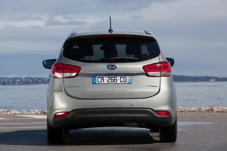 KIA Carens - 8