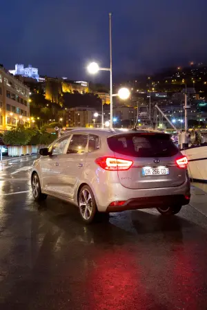 KIA Carens - 17