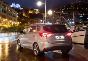 KIA Carens - 18