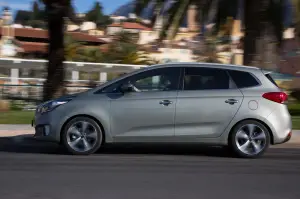 KIA Carens - 25