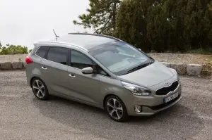 KIA Carens - 28