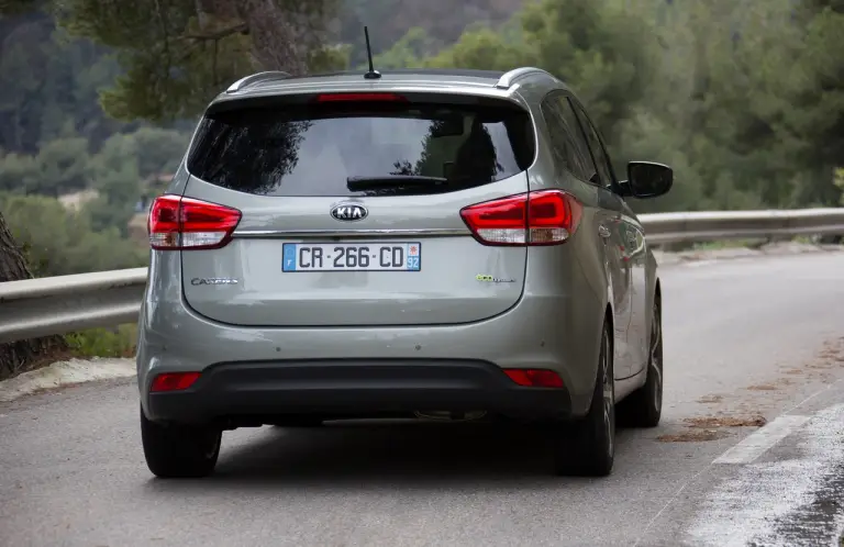 KIA Carens - 30