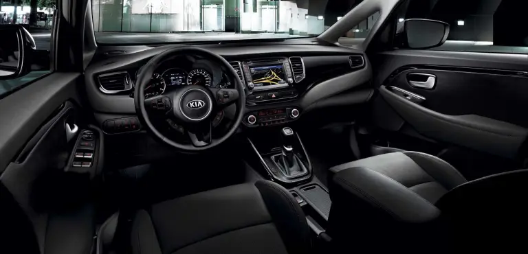 KIA Carens - 31