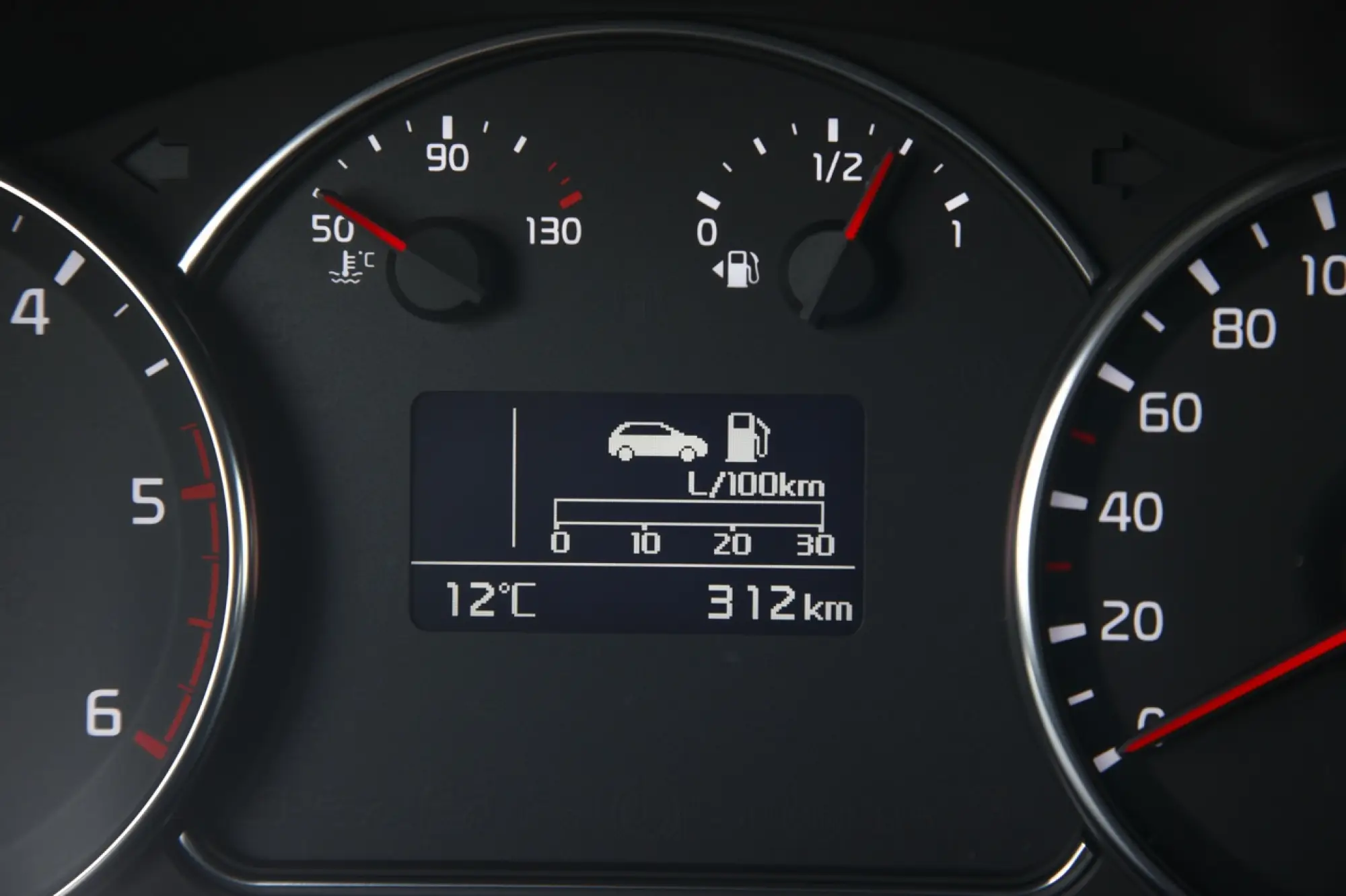 KIA Carens - 34