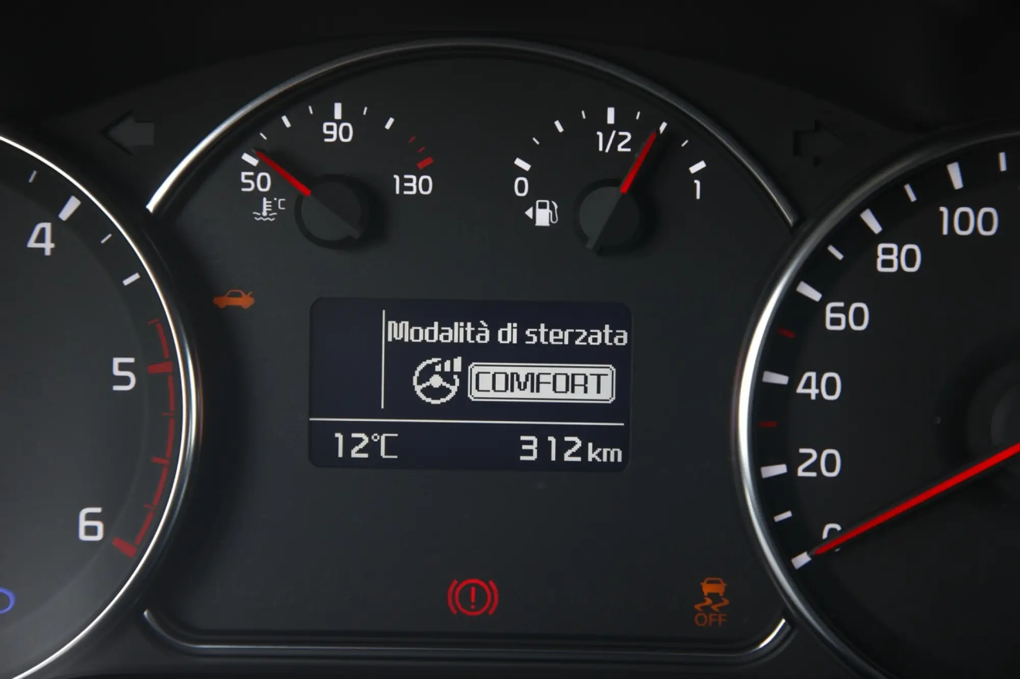 KIA Carens - 35