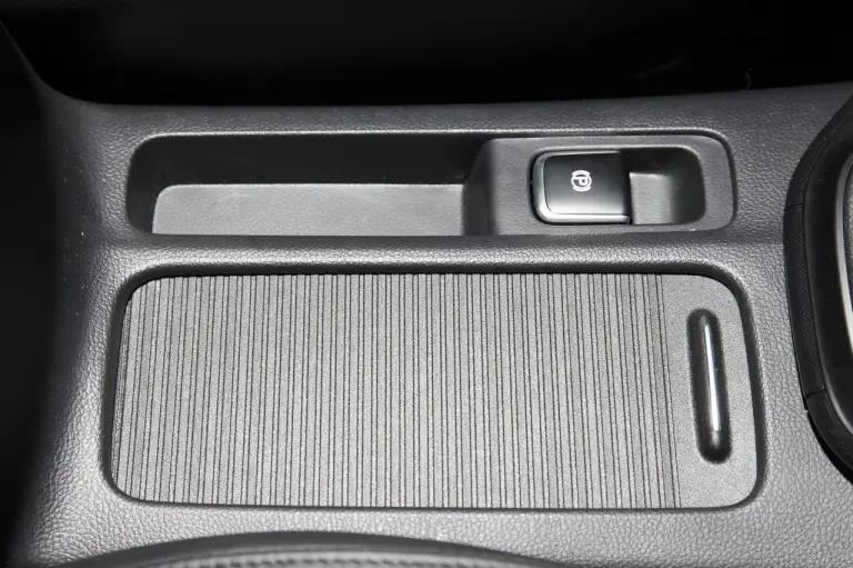 KIA Carens - 48