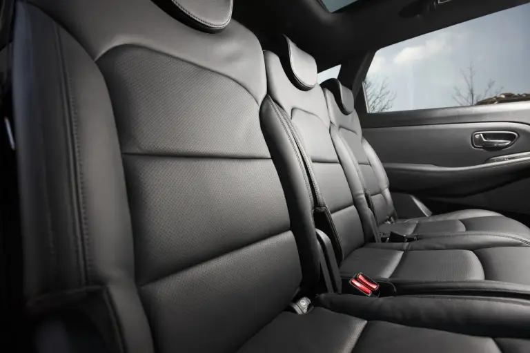 KIA Carens - 49