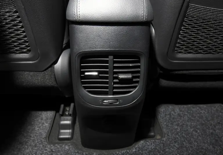 KIA Carens - 61