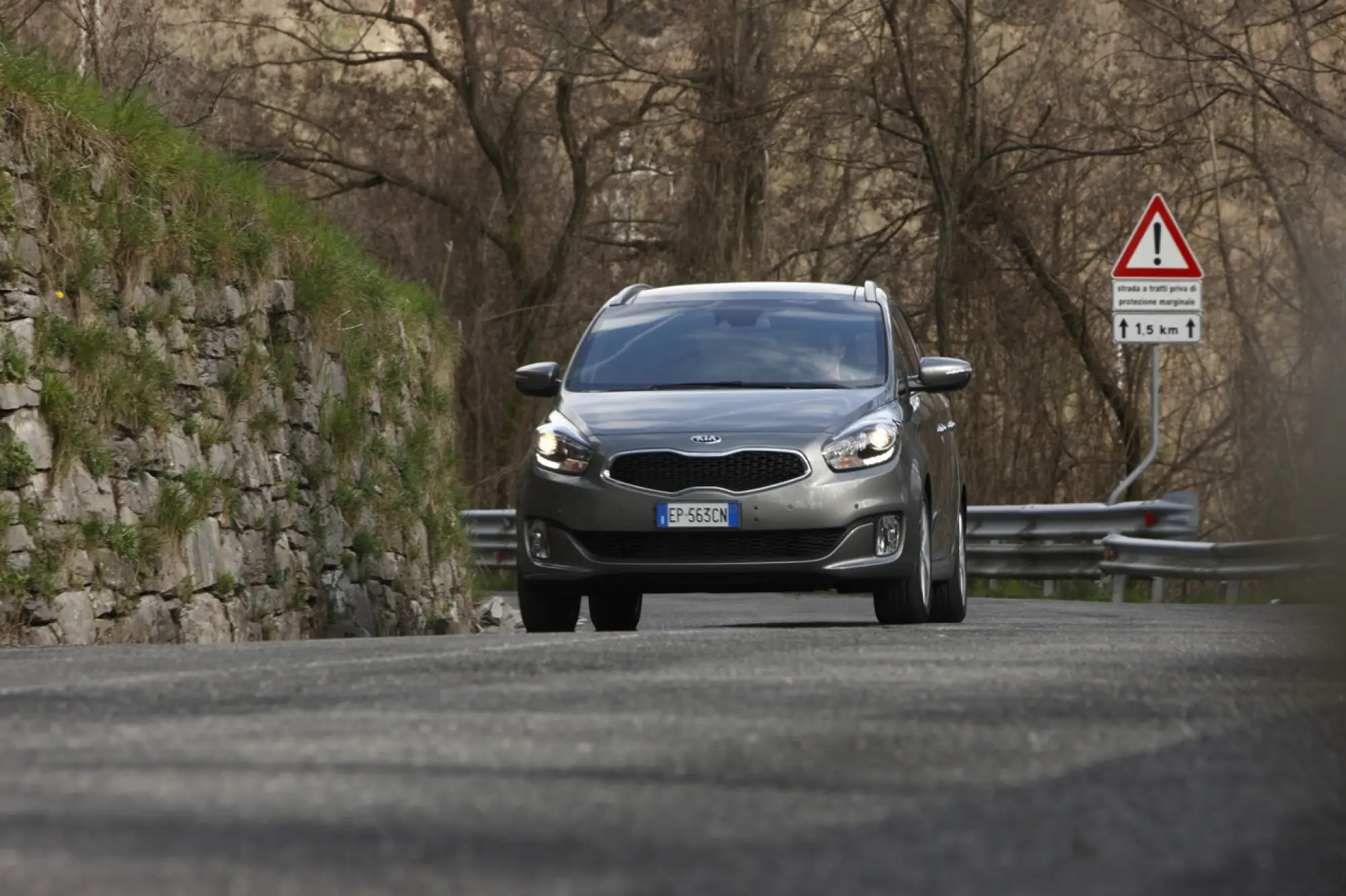 KIA Carens - 86