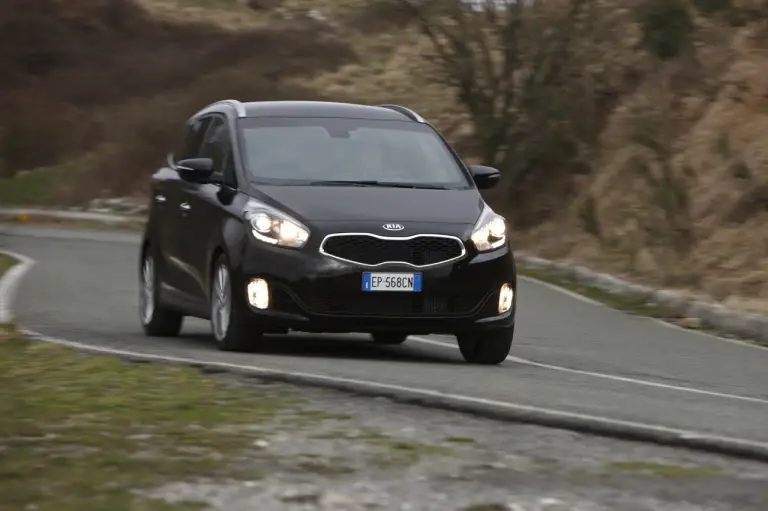 KIA Carens - 100