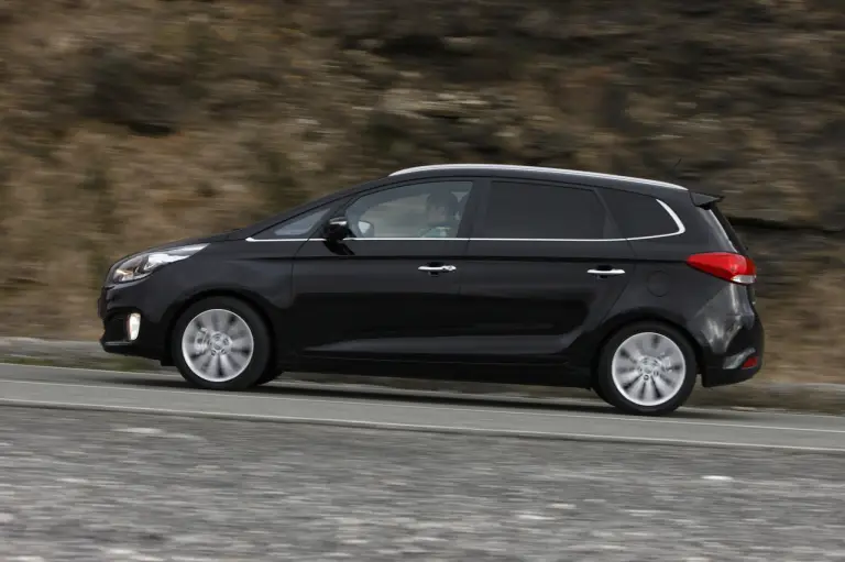KIA Carens - 103