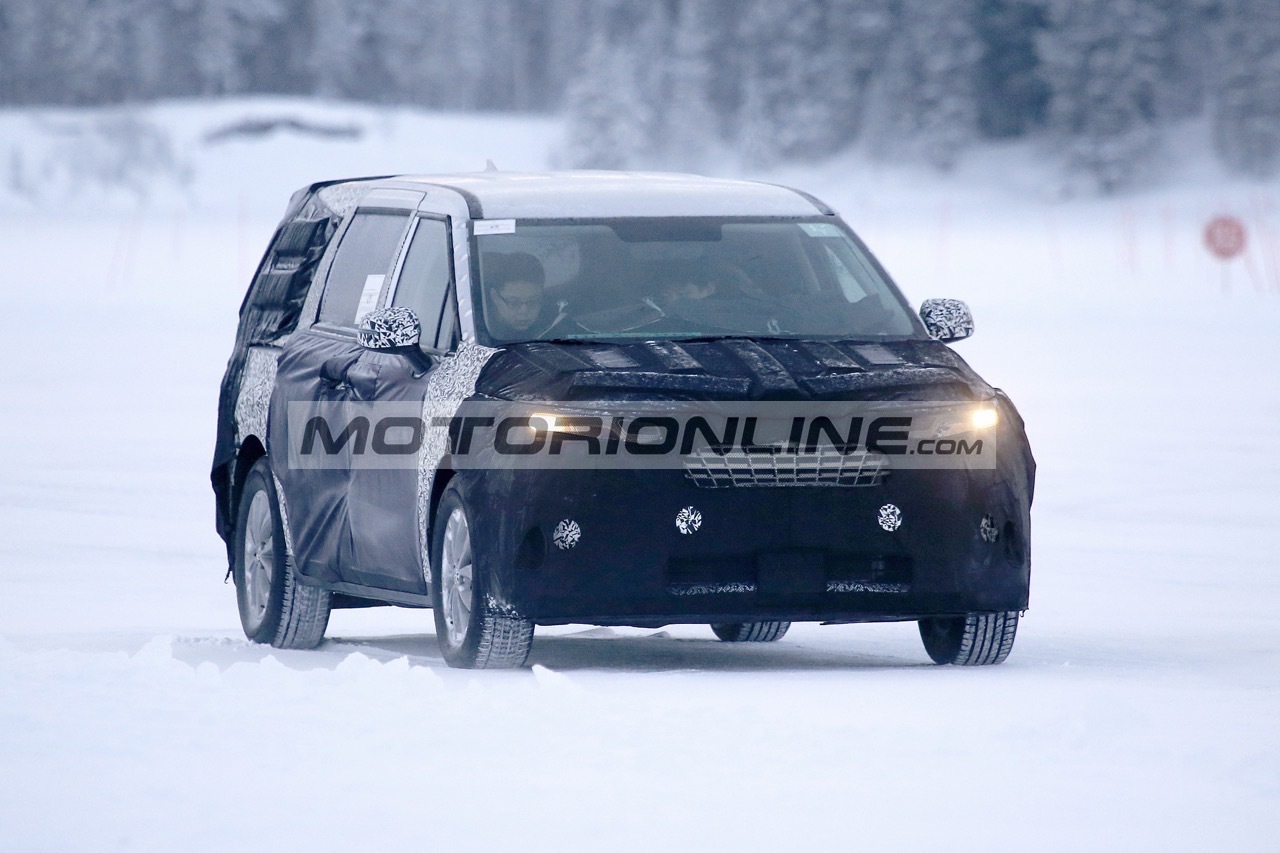 Kia Carnival - Foto spia 12-2-2020