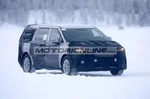 Kia Carnival - Foto spia 12-2-2020