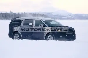 Kia Carnival - Foto spia 12-2-2020