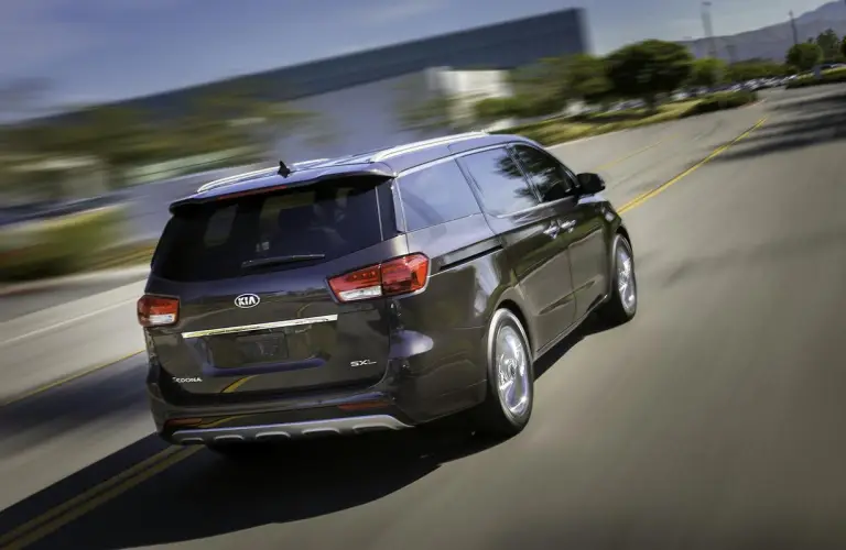 Kia Carnival MY 2015 - 4