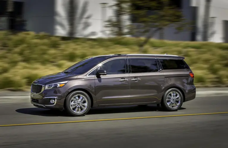 Kia Carnival MY 2015 - 28