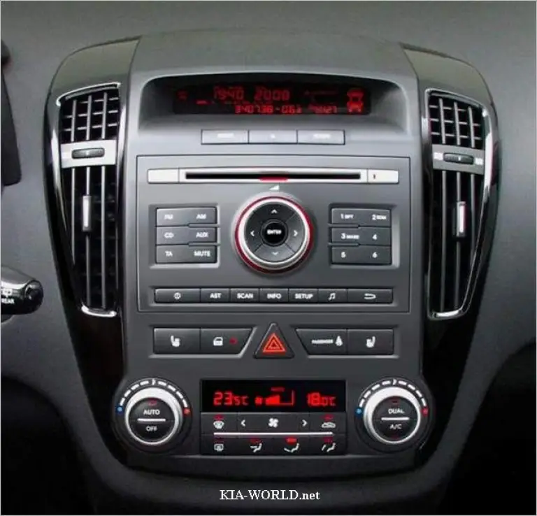 Kia Cee\'d 2010 - 3