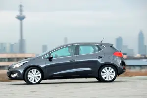 Kia Ceed 2012 nuove foto ufficiali