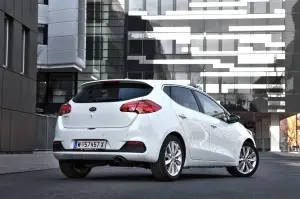 Kia Ceed 2012 nuove foto ufficiali