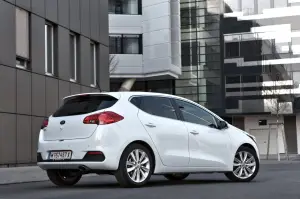 Kia Ceed 2012 nuove foto ufficiali