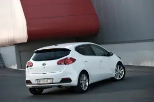 Kia Ceed 2012 nuove foto ufficiali