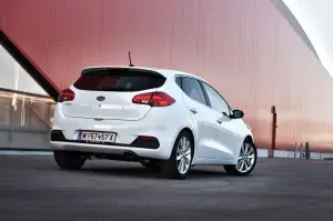 Kia Ceed 2012 nuove foto ufficiali